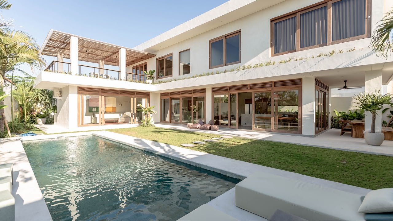 Modern 4 Bedroom Villa For Yearly Rent In Pererenan